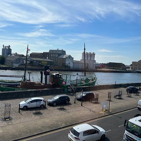 Spacious One Bedroom Flat With River View, 1E Great Yarmouth Buitenkant foto