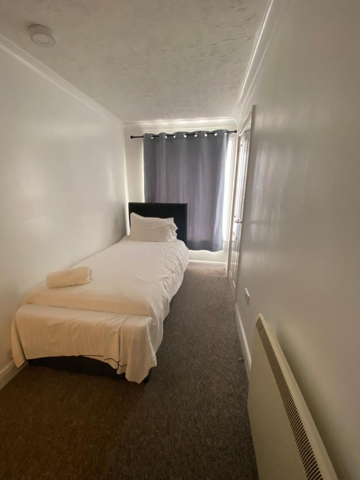 Spacious One Bedroom Flat With River View, 1E Great Yarmouth Buitenkant foto